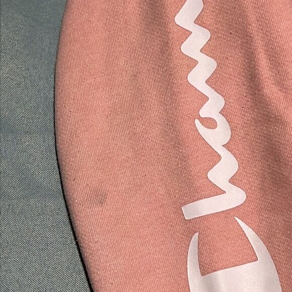 Champion Light Pink Cropped Crewneck Pullover Size S✨  D28 - Picture 6 of 7